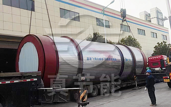 薯渣烘干機(jī)吊裝現(xiàn)場(chǎng) 薯渣烘干機(jī)吊裝現(xiàn)場(chǎng)